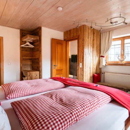 Schlafzimmer 2 mit Bad en Suite, © im-web.de/ Tourist-Information Bad Wiessee