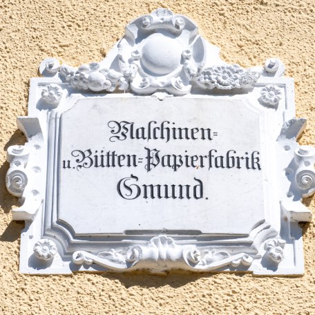 aus der ehemaligen Maschinen- und Büttenpapierfabrik Gmund wurde ein modernes Unternehmen für internationale Designpapiere aus der ehemaligen Maschinen- und Büttenpapierfabrik Gmund wurde ein modernes Unternehmen für internationale Designpapiere