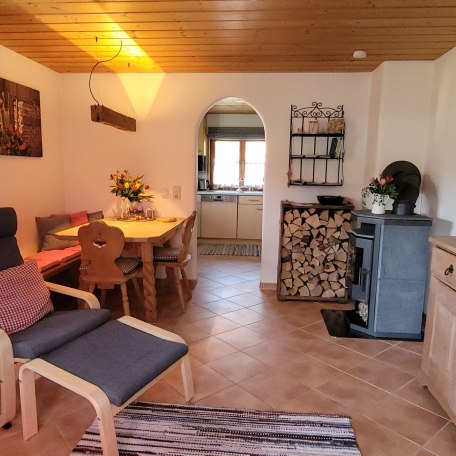 gemütliches Wohnzimmer mit Schwedenofen, © im-web.de/ Tourist-Information Rottach-Egern
