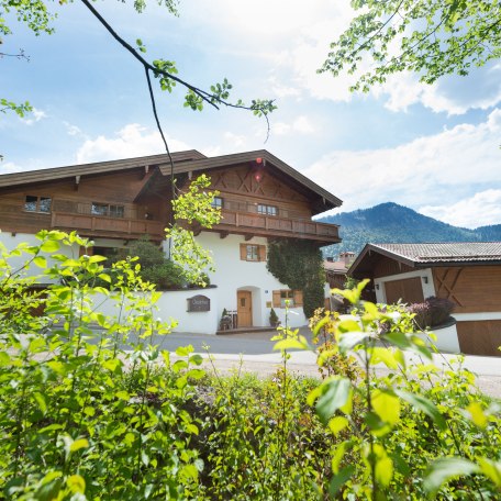 Haus Lesch - Hausansicht, &copy; im-web.de/ Tourist-Information Kreuth