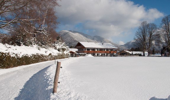 Ferienwohnung Schlossblick in Rottach-Egern am Tegernsee, © © GERLIND SCHIELE PHOTOGRAPHY TEGERNSEE Ferienwohnung Schlossblick in Rottach-Egern am Tegernsee, © © GERLIND SCHIELE PHOTOGRAPHY TEGERNSEE
