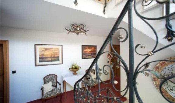 Treppenhaus, &copy; im-web.de/ Tourist-Information Rottach-Egern