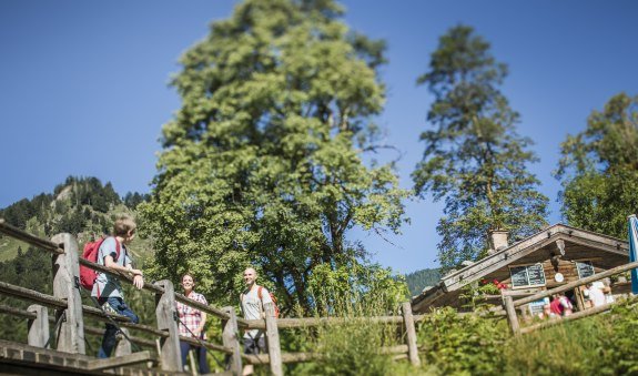 Wanderung nach Siebenhütten, © Hansi Heckmair Wanderung nach Siebenhütten, © Hansi Heckmair