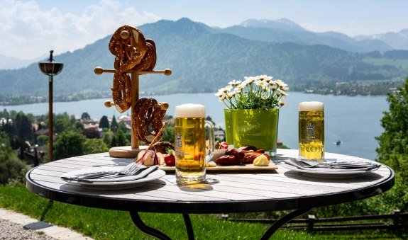 Biergarten_DAS TEGERNSEE_, © Hotel DAS TEGERNSEE