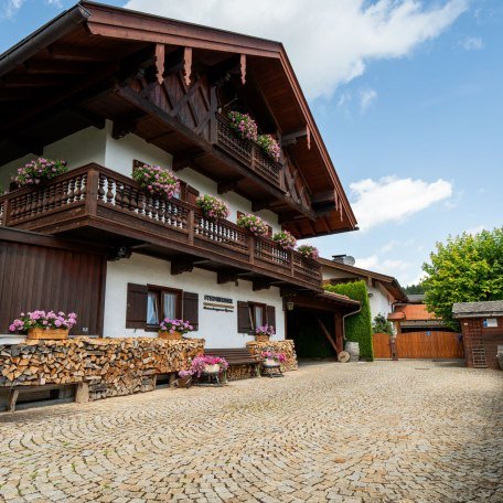 videoüberwachtes Grundstück mit Parkmöglichkeiten, © im-web.de/ Tourist-Information Bad Wiessee