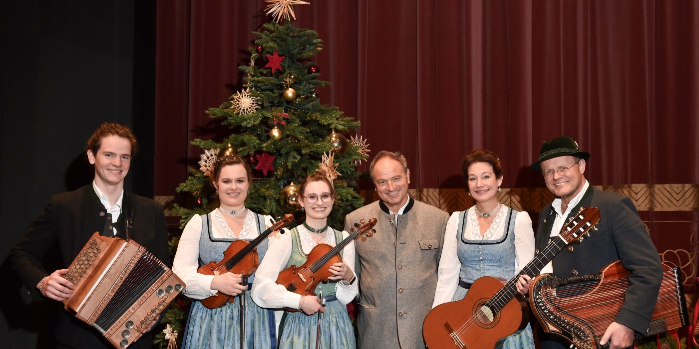 Hl. Nacht - Familienmusik Rehm + Bigler + R.M. Schießler, © Stefan Panhauser Hl. Nacht - Familienmusik Rehm + Bigler + R.M. Schießler, © Stefan Panhauser