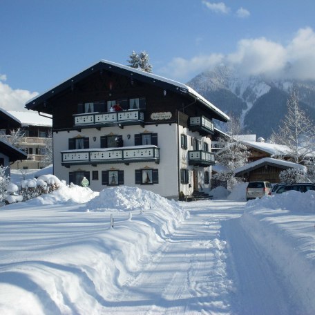 Zufahrt zum Haus, &copy; im-web.de/ Tourist Information Tegernsee