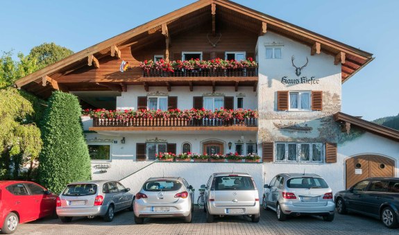 Hotel garni Haus Kiefer in Bad Wiessee am Tegernsee, © GERLIND SCHIELE PHOTOGRAPHY TEGERNSEE