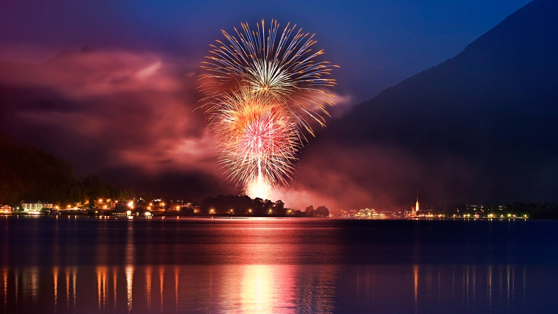 Feuerwerk beim Seefest in Rottach Egern, © Stefan Schiefer