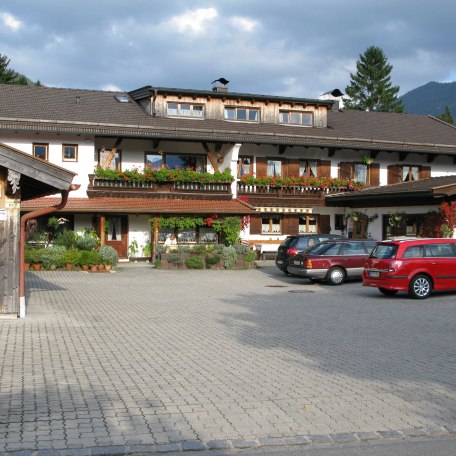 Herzlich Willkommen im G&auml;stehaus Goldhofer zum Bockweber, &copy; im-web.de/ Tourist-Information Rottach-Egern
