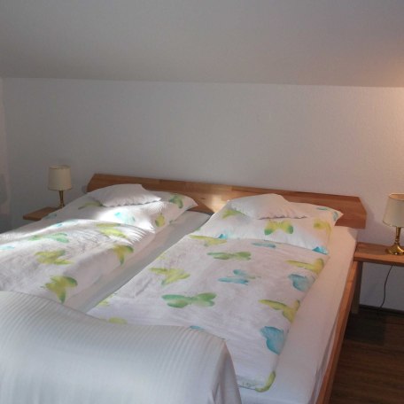Ferienwohnung Haulle Kreuth am Tegernsee  Schlafzimmer mit Doppelbetten, &copy; im-web.de/ Regionalentwicklung Oberland Kommunalunternehmen