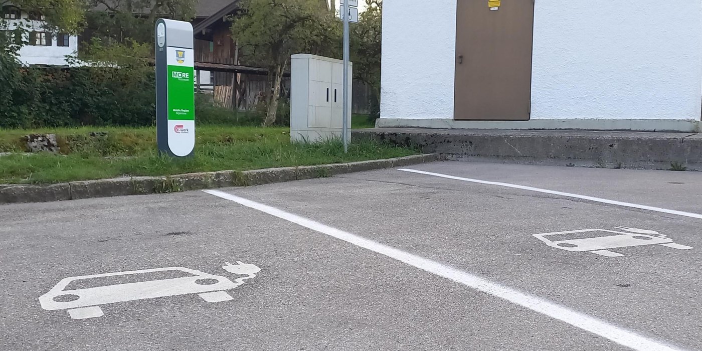 e-ladestation-dourdanplatz_1, &copy; Tegernseer Tal Tourismus GmbH - S. Rachel