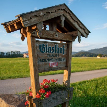 Einfahrt zum Glaslhof, © ©Glasl