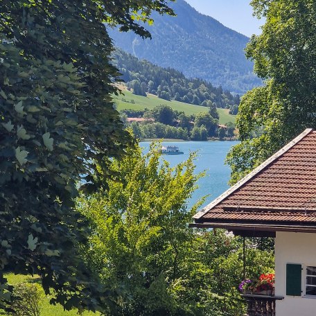 Ausblick vom Balkon (Ostseite) auf den Schliersee, &copy; Ferienwohnung Auszeit am See