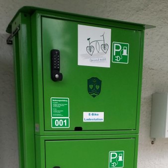 e-bike-ladestation-seeglas_2_1, © Der Tegernsee