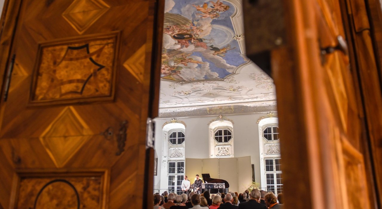 Blick in den Saal