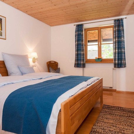 FW Ringberg, Separates Schlafzimmer mit Doppelbett in Comforthöhe, © im-web.de/ Tourist-Information Bad Wiessee