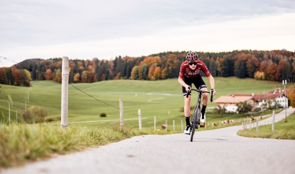 Rennradler am Anstieg Sonnenreuth, &copy; Alpenregion Tegernsee-Schliersee