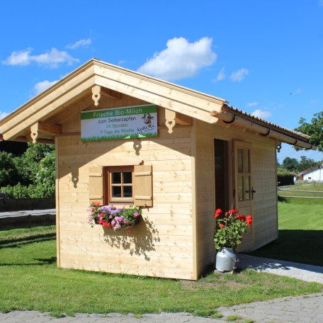 Milchtankstelle und Eierautomat der Familie Kordes, © Familie Kordes