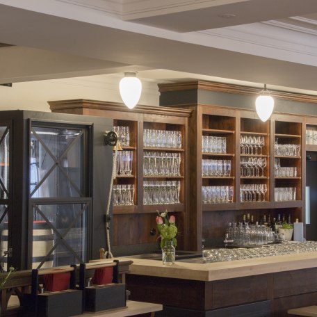 Gasthof Herzog Maximilian Schaenke und Fasslaufzug, © Gasthof Herzog Maximilian