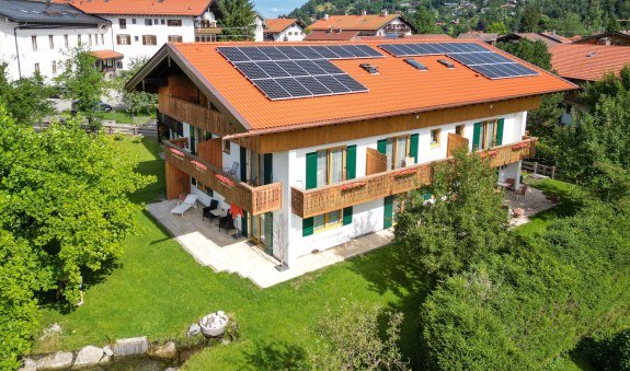 Gästehaus Maier zum Bitscher Gartenansicht, © im-web.de/ Tourist-Information Rottach-Egern