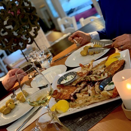 NEFELI - Griechische Taverne