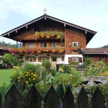 Blick über den Bauerngarten, © im-web.de/ Tourist-Information Rottach-Egern