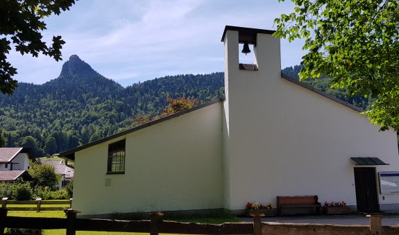 Evang.- Luth. Emmauskirche, &copy; A. Kimpfbeck