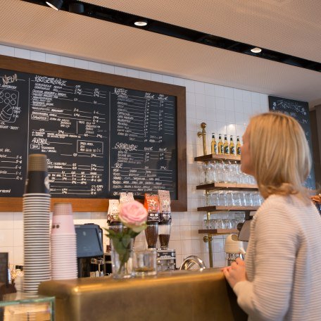 Cafe Aran, © Christoph Schempershofe