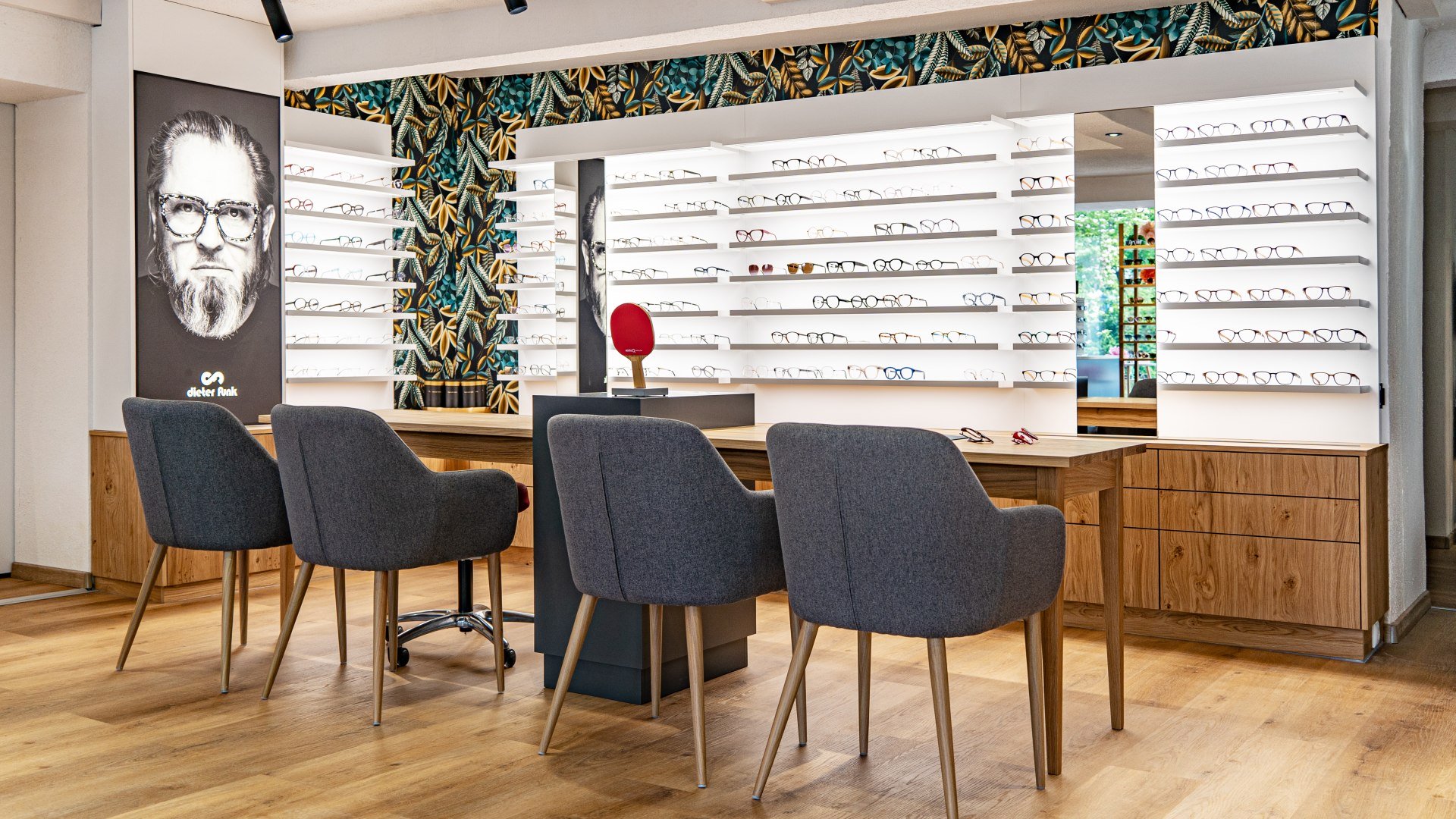 Tegernsehoptik Ladeninnen, &copy; Tegernseh Optik