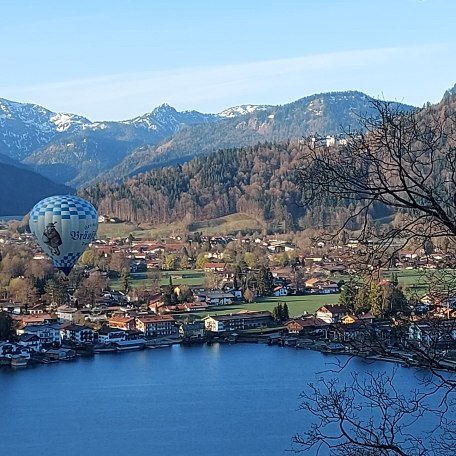 Aussicht vom nahegelegenen Aussichtspunkt das gro&szlig;e Parapluie, &copy; Barbara B&ouml;ttner-Rixner