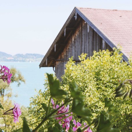 Ausblick auf den See von der Ferienwohnung Troadkasten, &copy; im-web.de/ Tourist-Information Bad Wiessee