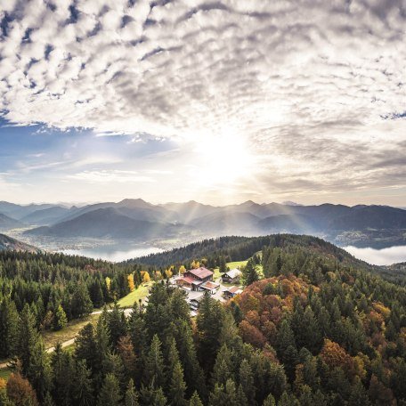 Neureuth im Herbst, &copy; Der Tegernsee, Dietmar Denger