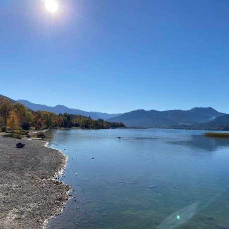 Blick über den See auf die Berge, © im-web.de/ Tourist-Information Gmund am Tegernsee