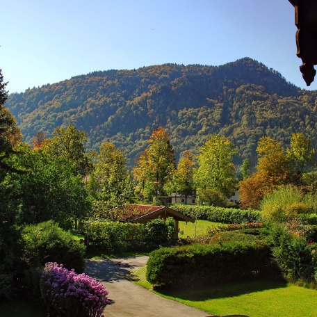 Gästehaus Heidi - Ausblick zum Ringberg im Herbst, © © GERLIND SCHIELE PHOTOGRAPHY TEGERNSEE