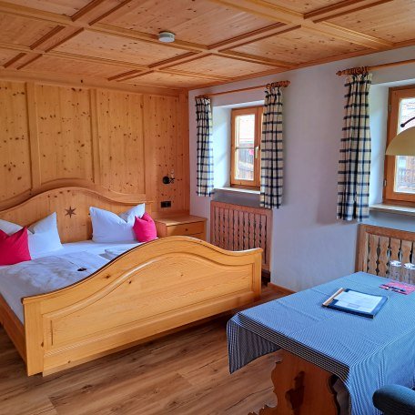 Doppelzimmer mit Balkon, &copy; im-web.de/ Tourist-Information Rottach-Egern