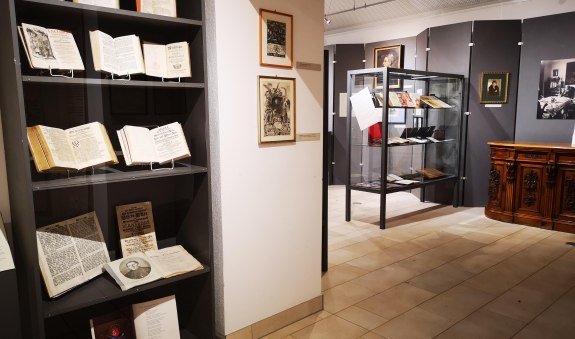 Blick in die Ausstellung Literatur am Tegernsee, © Ines Wagner Blick in die Ausstellung Literatur am Tegernsee, © Ines Wagner