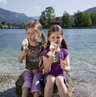 Kinder am Tegernseer Seeufer, © Bernd Ritschel Kinder am Tegernseer Seeufer, © Bernd Ritschel