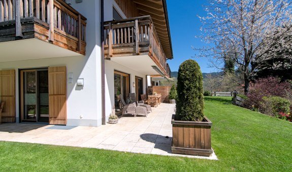 Haus- und Gartenansicht, © im-web.de/ Ferienwohnungen Tegernsee Haus- und Gartenansicht, © im-web.de/ Ferienwohnungen Tegernsee