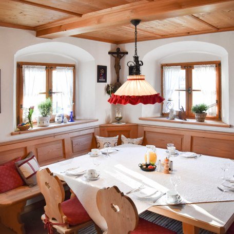 Gem&uuml;tlich fr&uuml;hst&uuml;cken in unserer original Bauernstube, &copy; im-web.de/ Tourist-Information Bad Wiessee