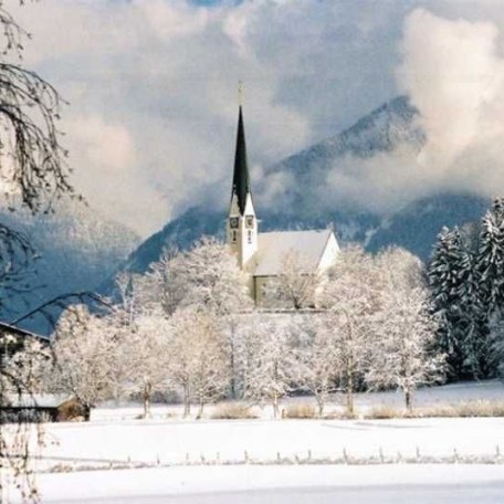 Kirche Maria Himmelfahrt, &copy; G&auml;stehaus Gartenheim am Tegernsee