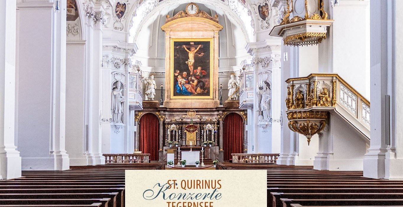 Kirche mit Schriftzug, &copy; @Tourist-Information Tegernsee