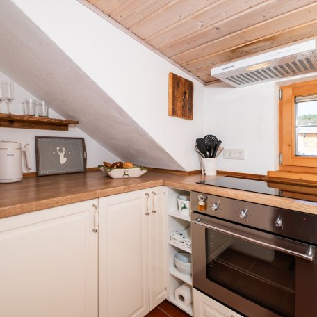 voll ausgestattete Küche mit Induktionsherd, Backofen, Kühlschrank und Spülmaschine, © im-web.de/ Tourist-Information Bad Wiessee