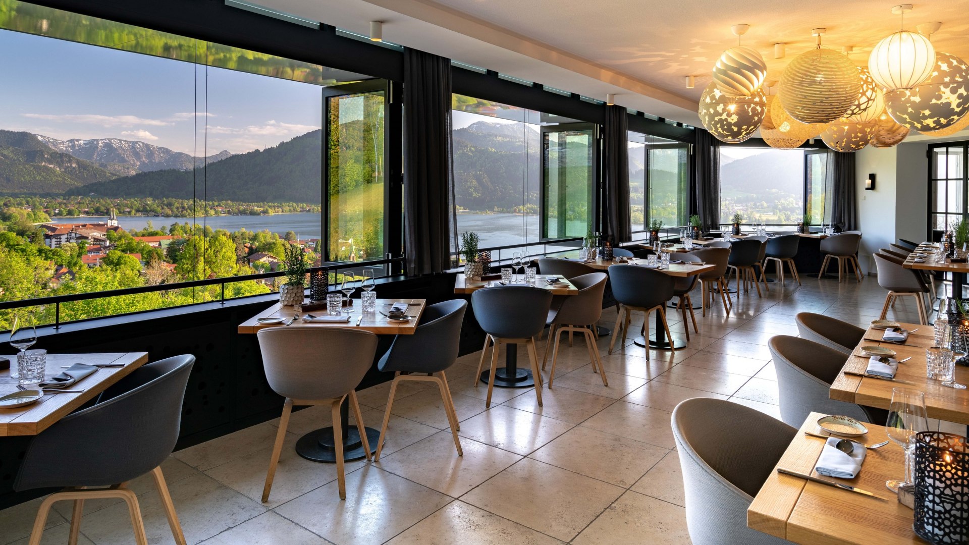 AlpenbrasserieGesamt_DAS TEGERNSEE, © Hotel DAS TEGERNSEE