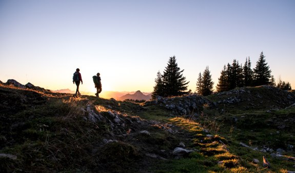 Bergwandern Abend, © Julian Rohn/ Tegernseer Tourismus GmbH Bergwandern Abend, © Julian Rohn/ Tegernseer Tourismus GmbH