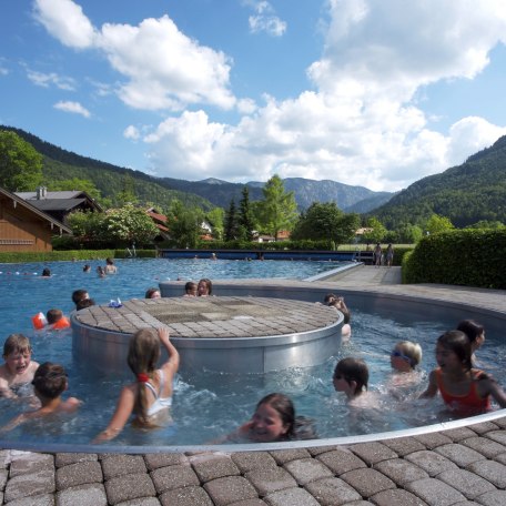 Warmfreibad Kreuth, © Gemeinde Kreuth - Hörth Warmfreibad Kreuth, © Gemeinde Kreuth - Hörth