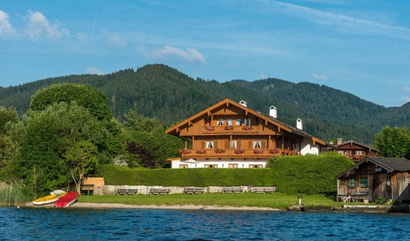 Blick vom See, © im-web.de/ Tourist-Information Bad Wiessee