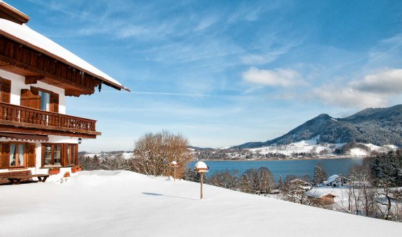 Gästehaus Unterreiterhof Bad Wiessee - Wintermärchen mit Traumblick über das Tegernseer Tal, © GERLIND SCHIELE PHOTOGRAPHY TEGERNSEE
