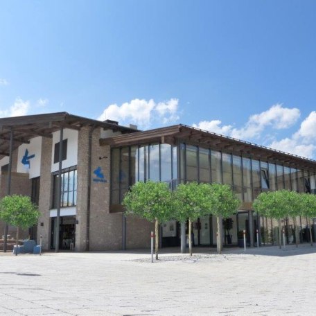 Außenansicht von der Hauptstraße Außenansicht von der Hauptstraße