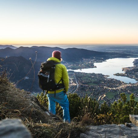 Blick bei Sonnenuntergang auf den Tegernsee vom Wallberg aus, © Dietmar Denger